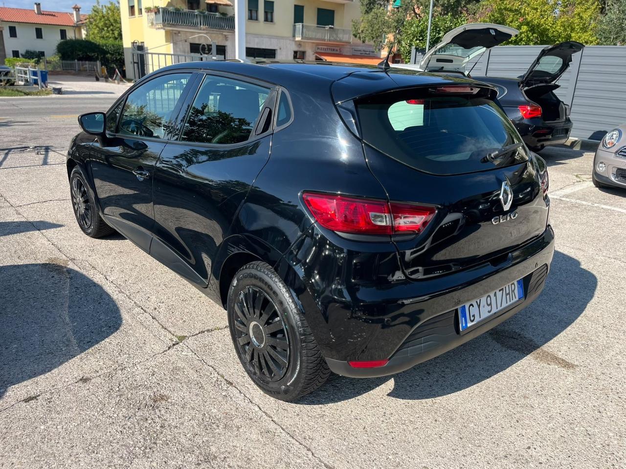 Renault Clio 1.2 75CV Neopatentati