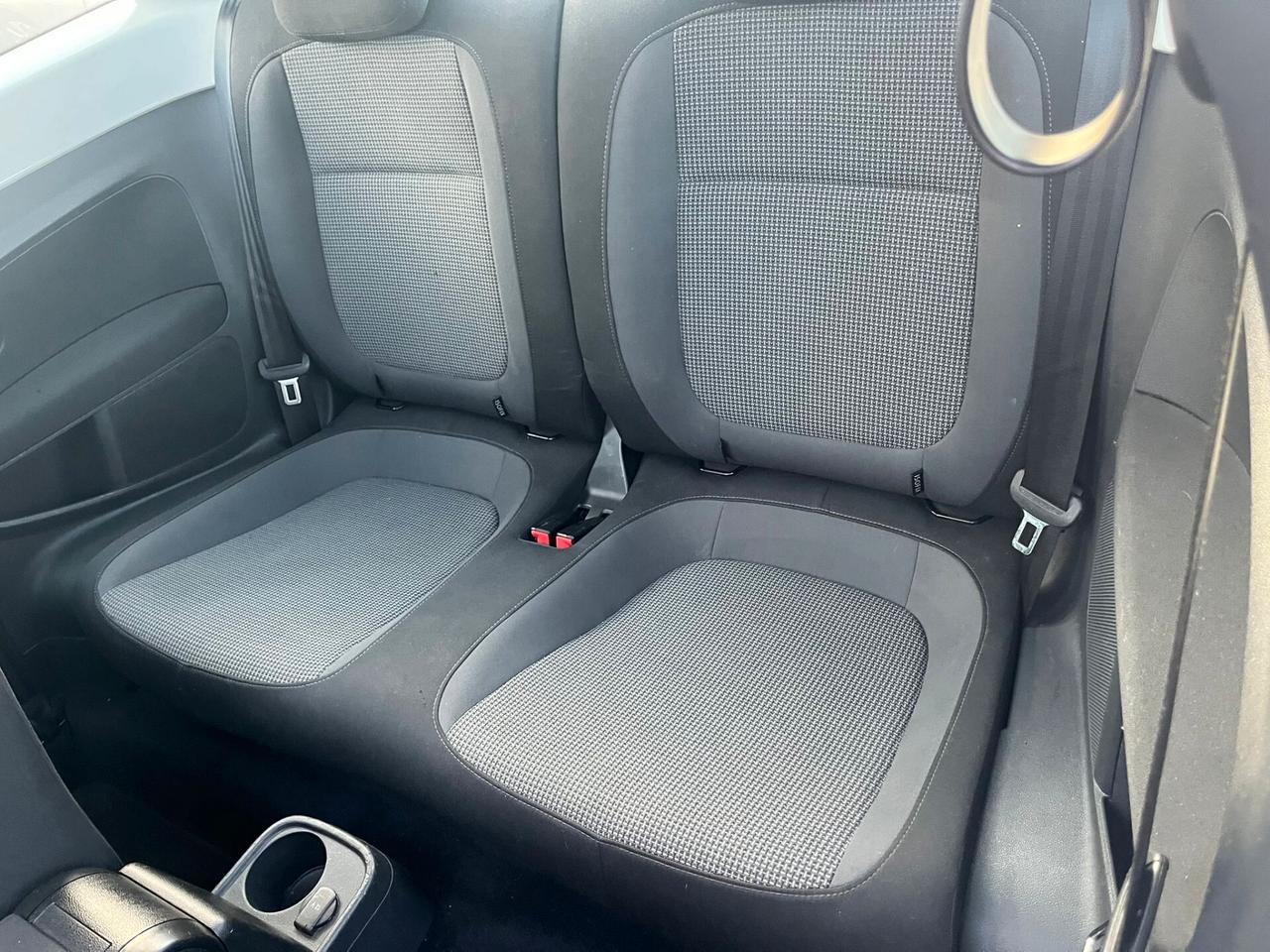 Volkswagen Maggiolino 1.6 TDI Design