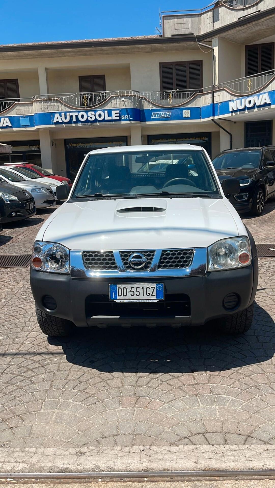 Nissan King Cab 4 posti cassone lungo