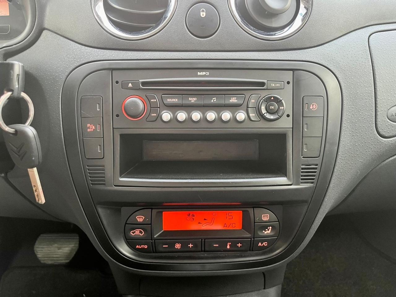 Citroen C3 1.4benz 2008 60.000km cambio automatico perfetta