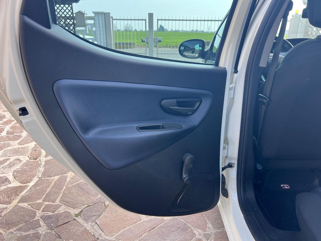 Lancia Ypsilon 1.0 FireFly MHEV #9823