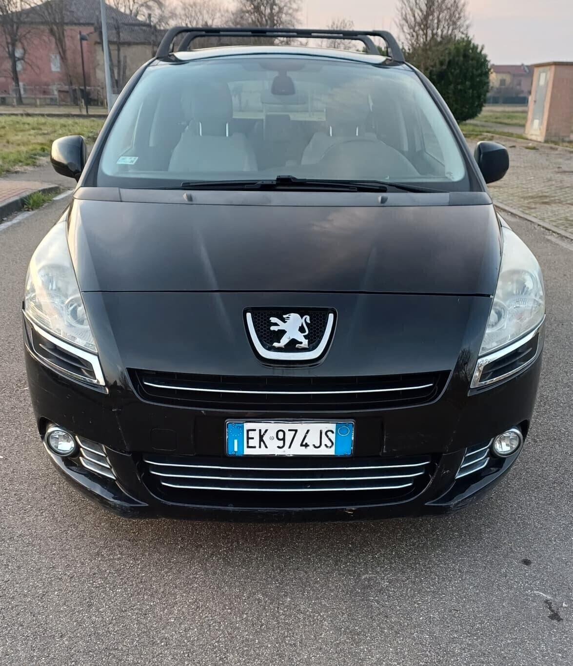 Peugeot 5008 1.6 HDi 112CV Féline