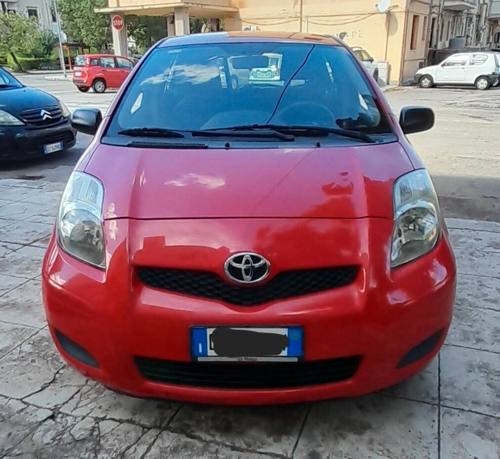 Toyota Yaris benzina x neo patentati