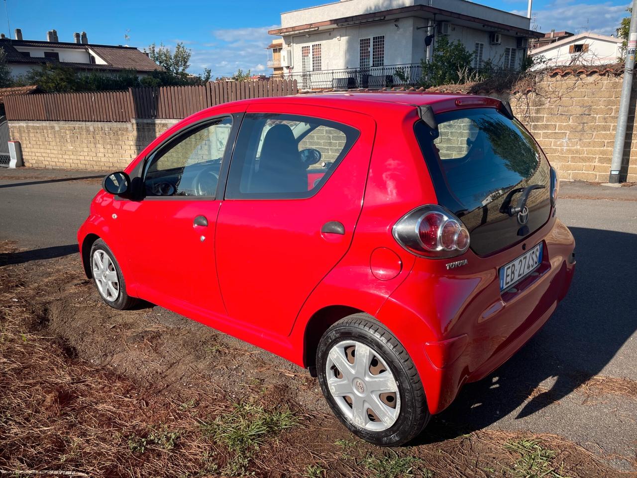 Toyota Aygo 1.0 12V VVT-i 5 porte