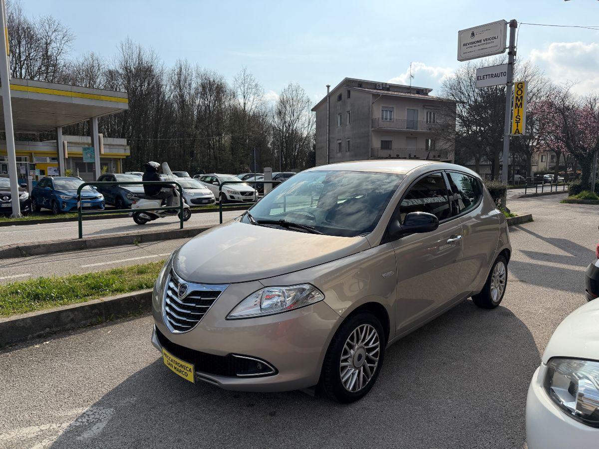 LANCIA - Ypsilon - 1.2 69 CV 5 porte Platinum
