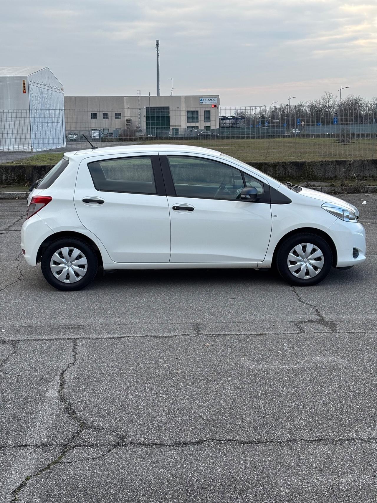 Toyota Yaris 1.0 5 porte GARANZIA TOYOTA