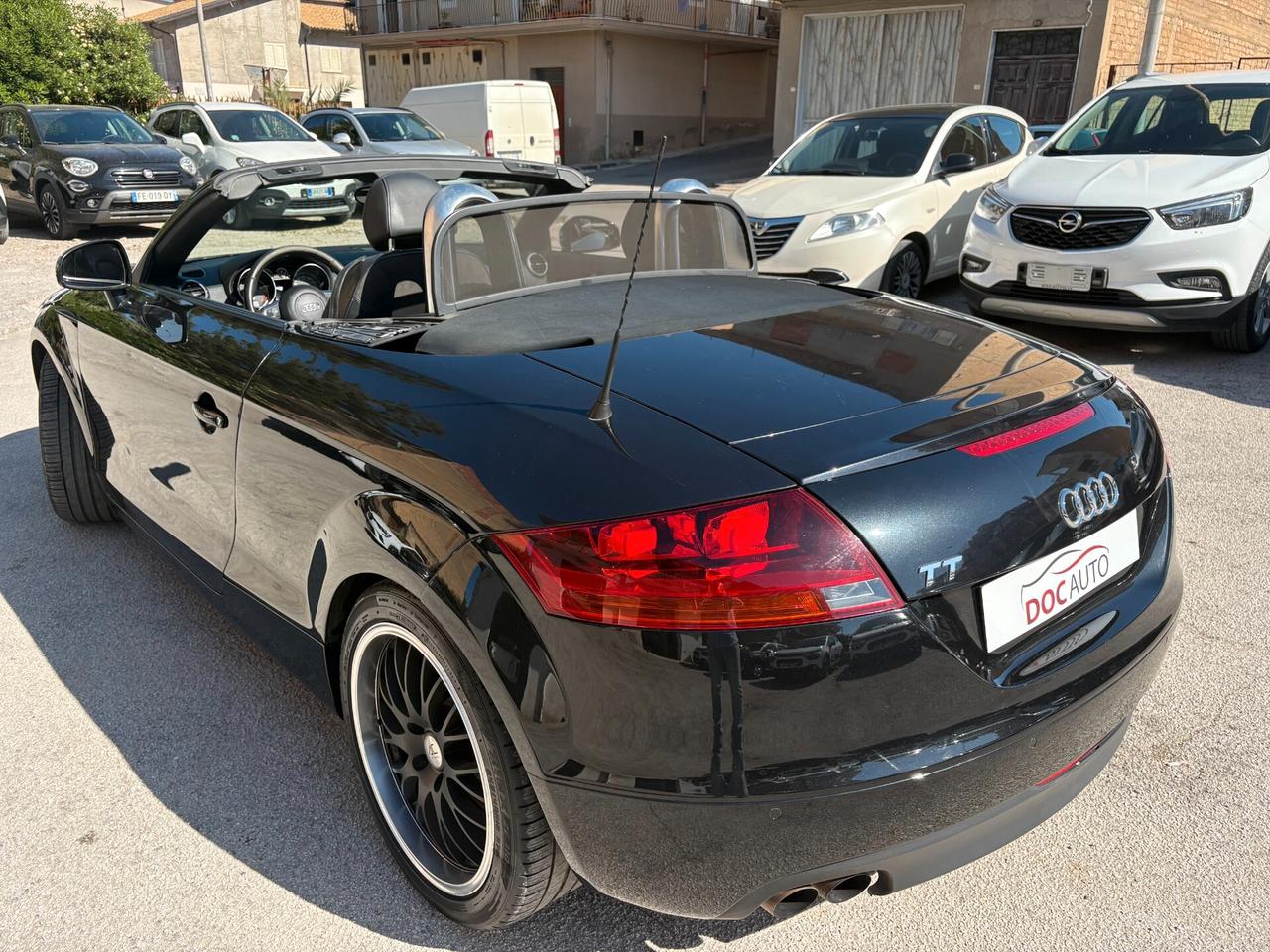Audi TT Roadster 2.0 TFSI 200 CV S-LINE