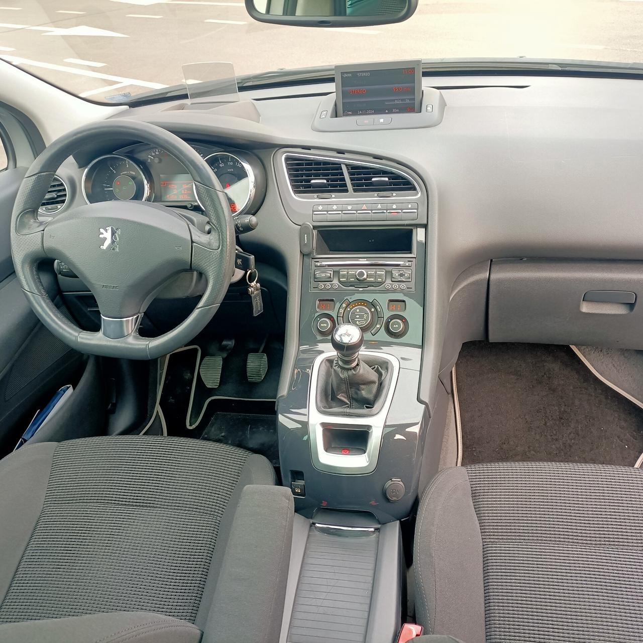 Peugeot 5008 2.0HDI 7POSTI NAVI FULL