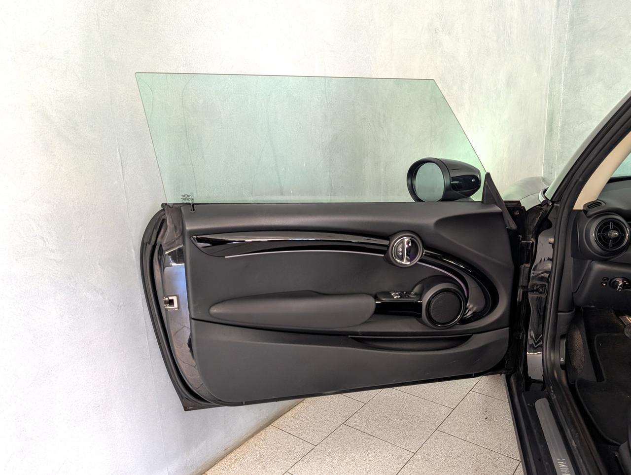 Mini 1.5 Cooper Automatic Essential