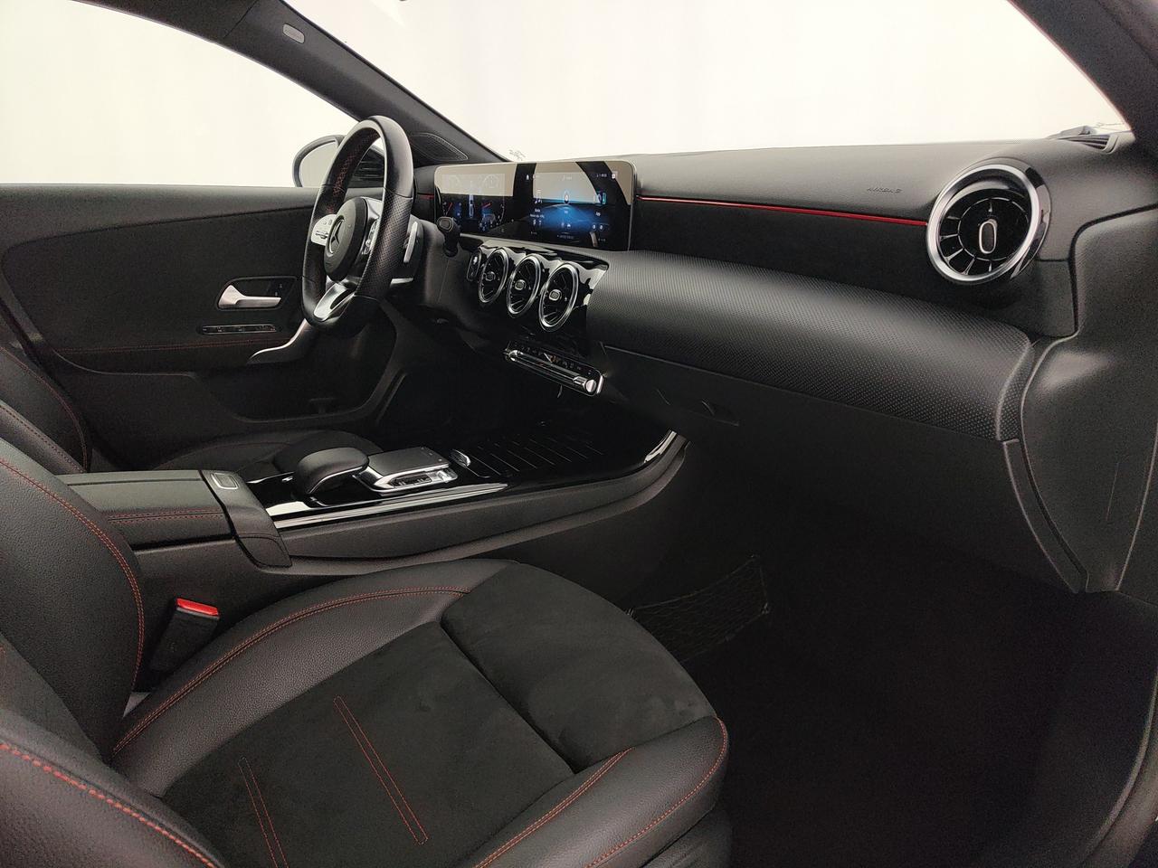 Mercedes-Benz A 180 Premium auto
