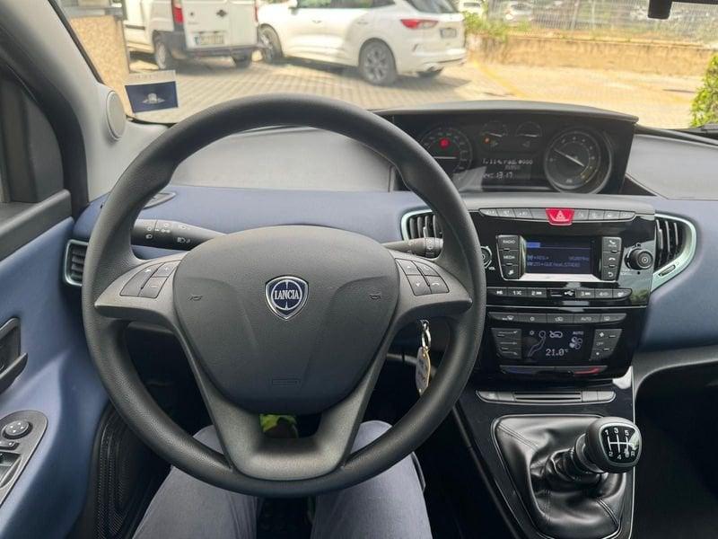 Lancia Ypsilon 1.0 FireFly Hybrid 70cv MT6 Silver S&S - 5 posti