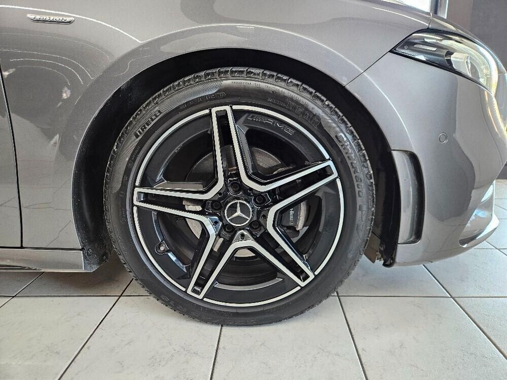 Mercedes-Benz A 180 d Premium auto