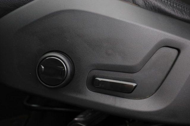 VOLVO XC60 XC60 B4 (d) automatico Momentum Pro