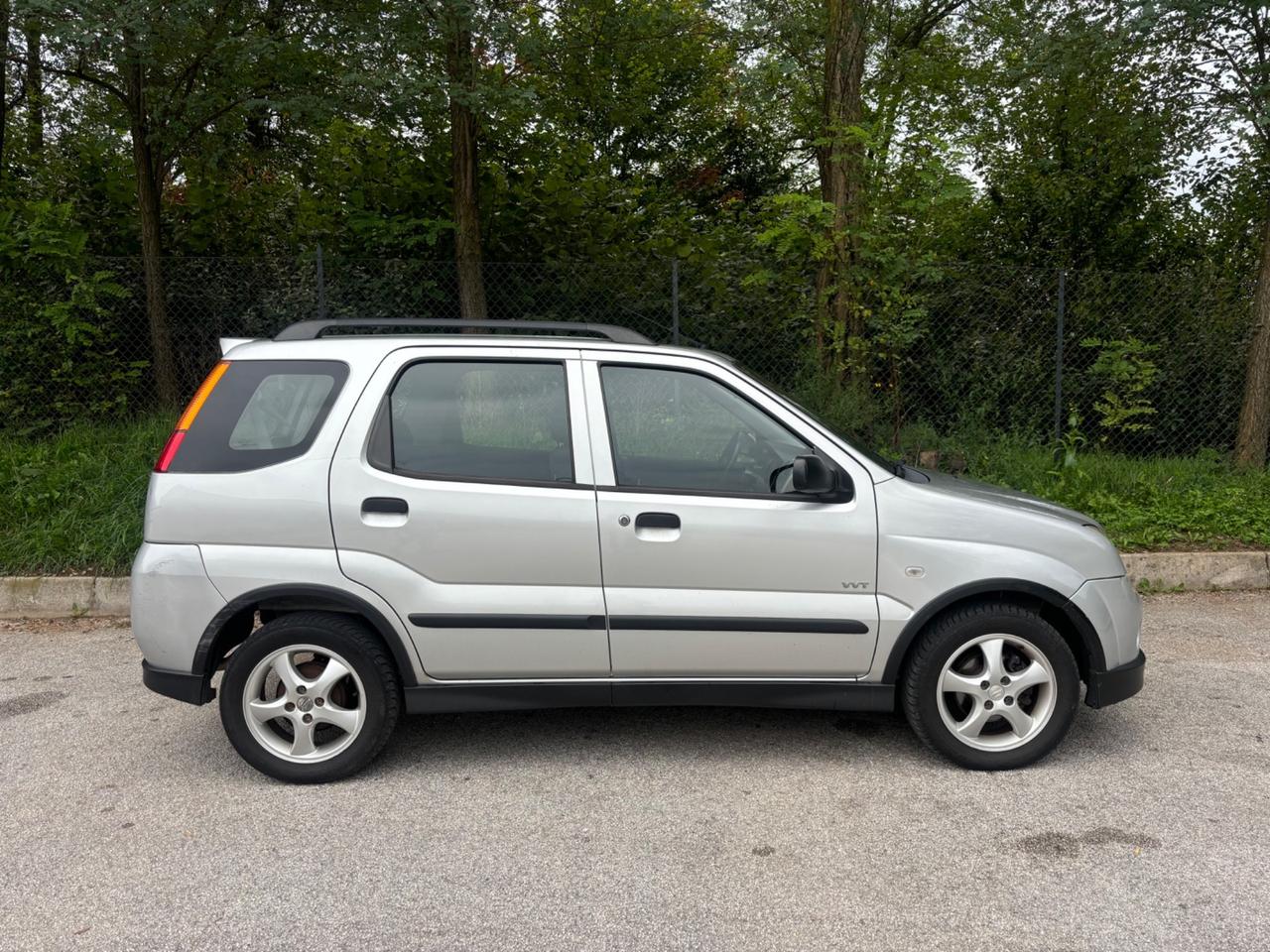 Suzuki Ignis 1.5 16V 4WD