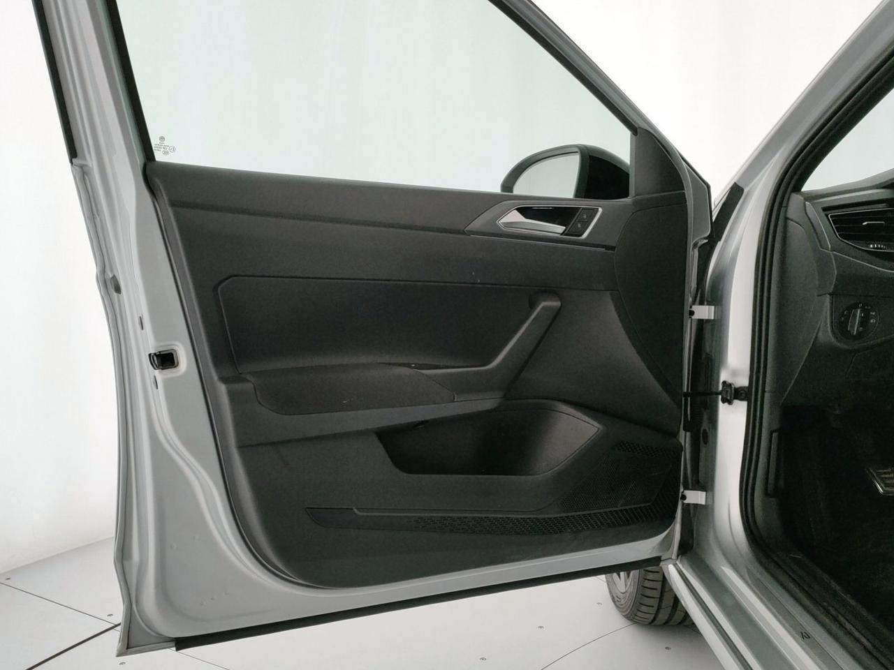 Volkswagen Taigo 1.0 tsi r-line 110cv