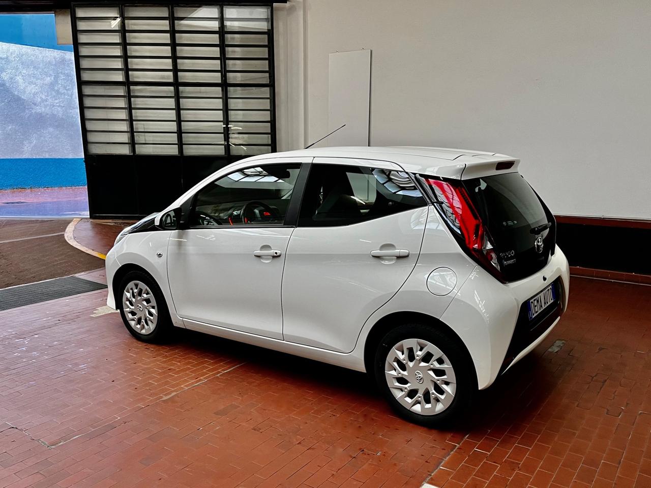 Toyota Aygo Connect 5p 1.0 x-cool 72cv