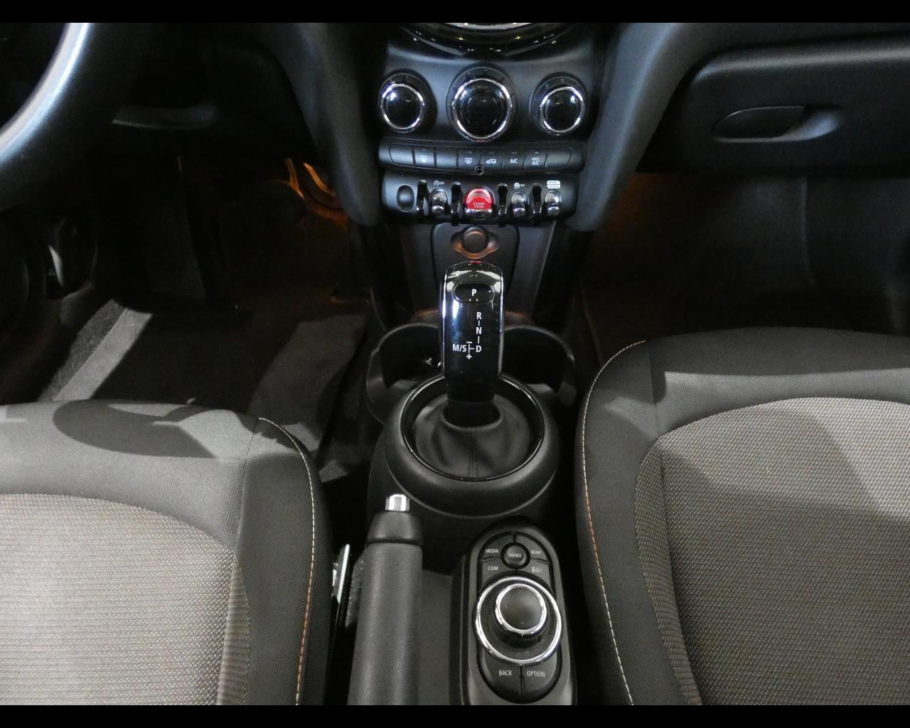 MINI Mini 5 porte (F55) - Mini 1.5 Cooper Classic 5 porte