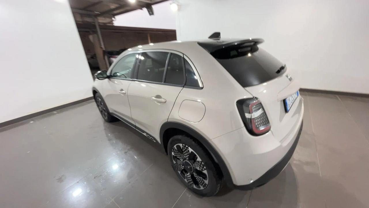 Fiat 600 Hybrid 136 CV DCT MHEV La Prima