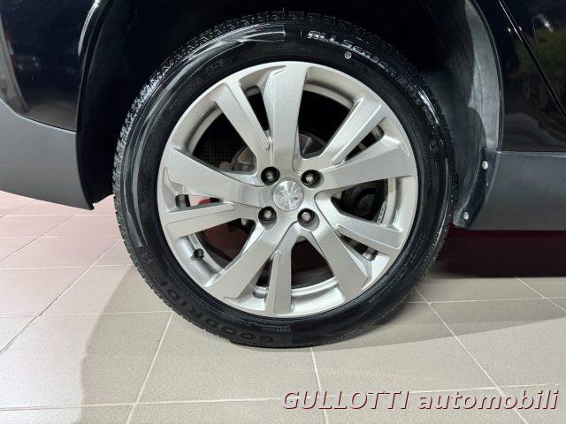 PEUGEOT 2008 1.6 e-HDi 92 CV Allure