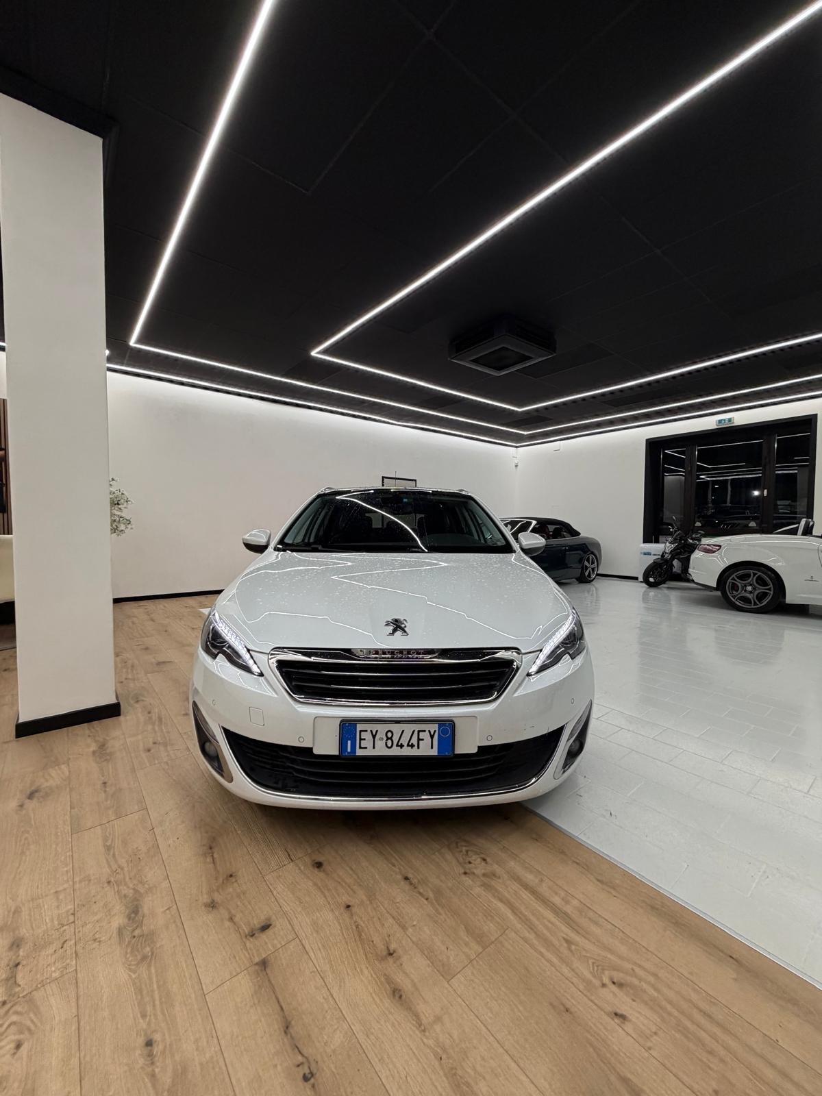 Peugeot 308 BlueHDi 150 S&S SW Allure