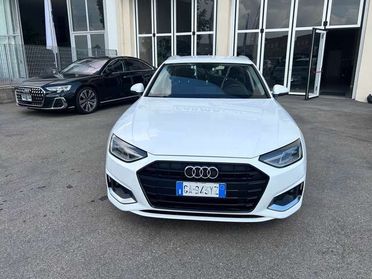 Audi A4 Avant 30 TDI 136 CV S tronic Business Advanced