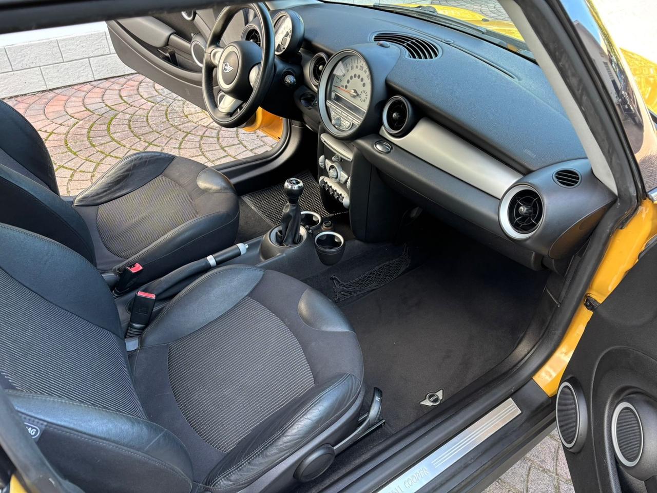Mini Cooper 1.6 D BELLISSIMA INTROVABILE GIALLA IDONEA PER NEOPATENTATI. PERMUTABILE