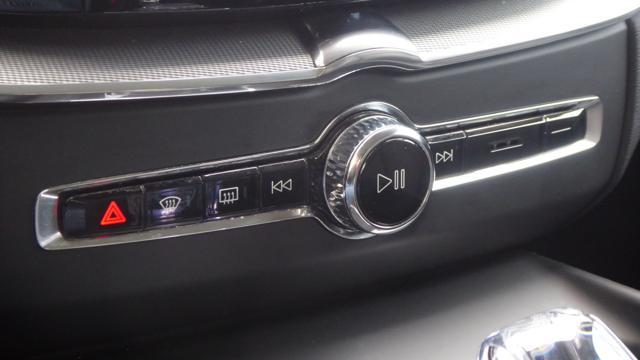 VOLVO XC60 B4 (d) AWD Geartronic Inscription