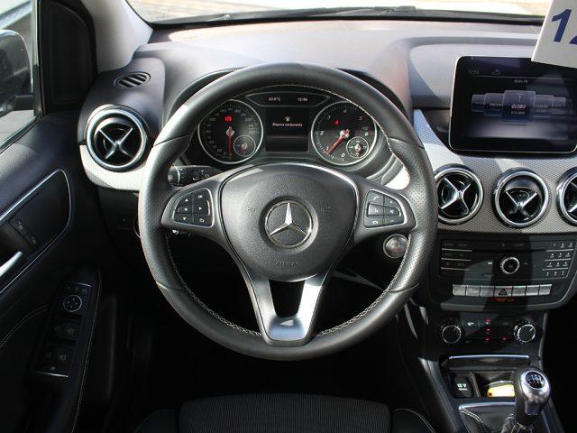 MERCEDES-BENZ B 180 D SPORT TECH