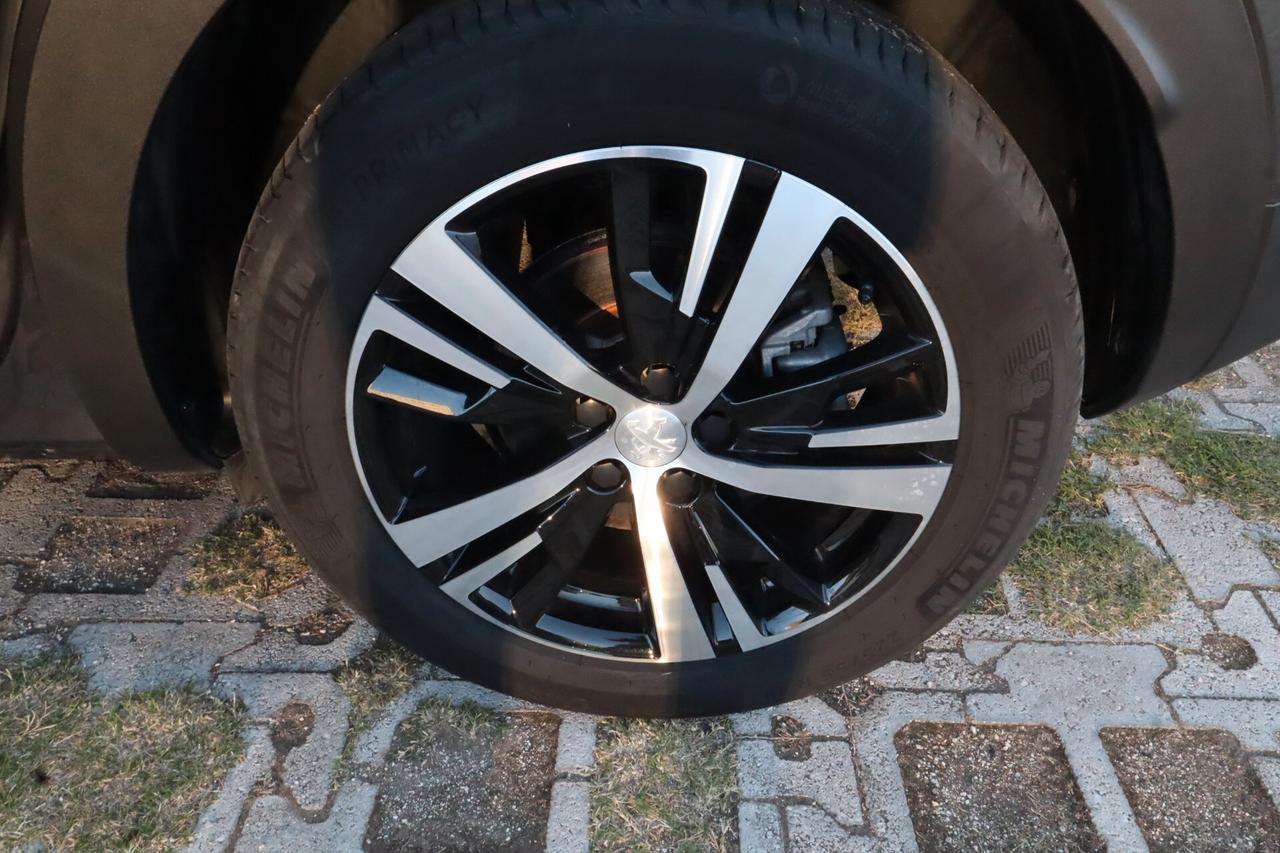PEUGEOT 3008 1.2cc PURETECH 130cv S&S GT