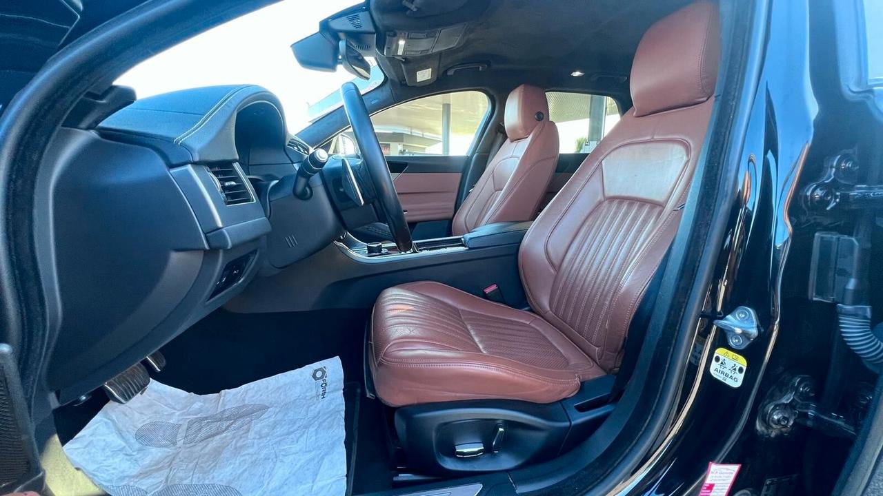 Jaguar XF 2.0 D 180 CV aut. R-Sport