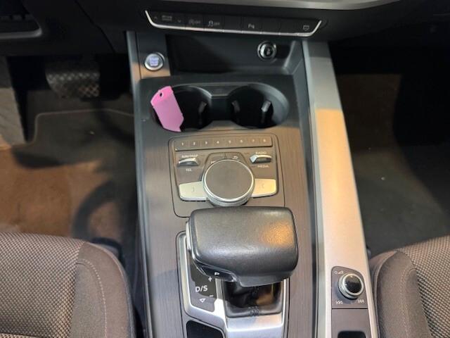 Audi A4 2.0 TDI 190 CV ultra Business s-tronic