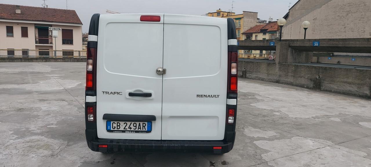 Renault Trafic T27 2.0 dCi MAXI E6 DTEMP