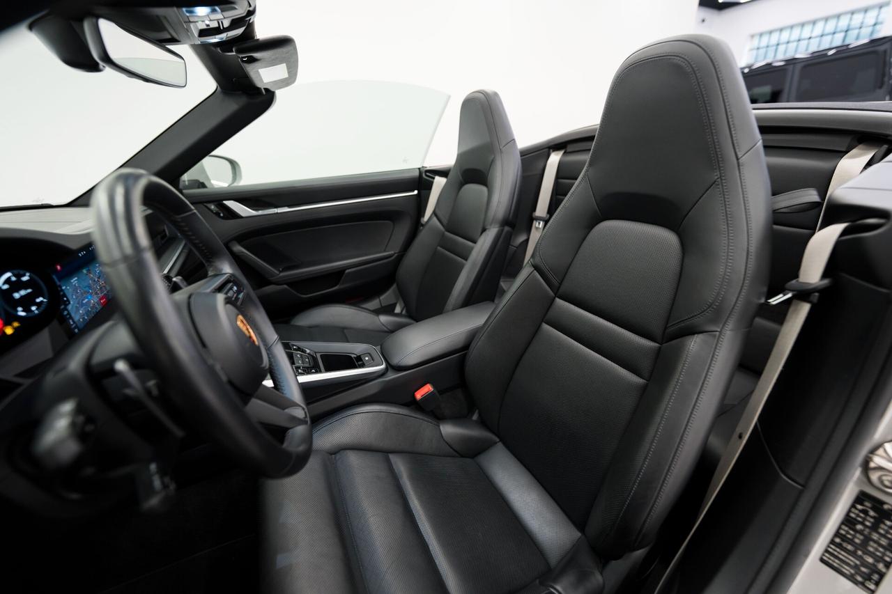 Porsche 911 Carrera Cabriolet GESSO