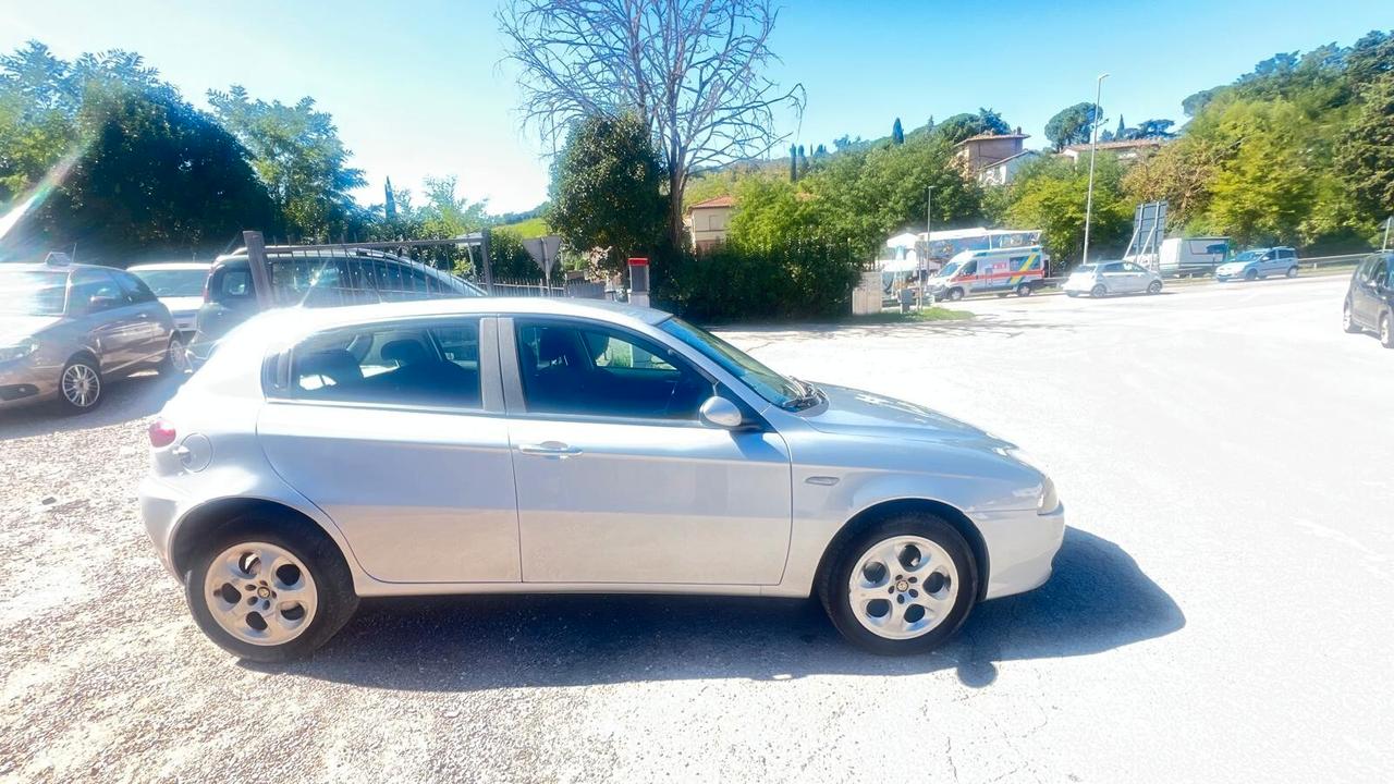 Alfa Romeo 147 1.9 JTD M-JET 16V 5 porte Prog.
