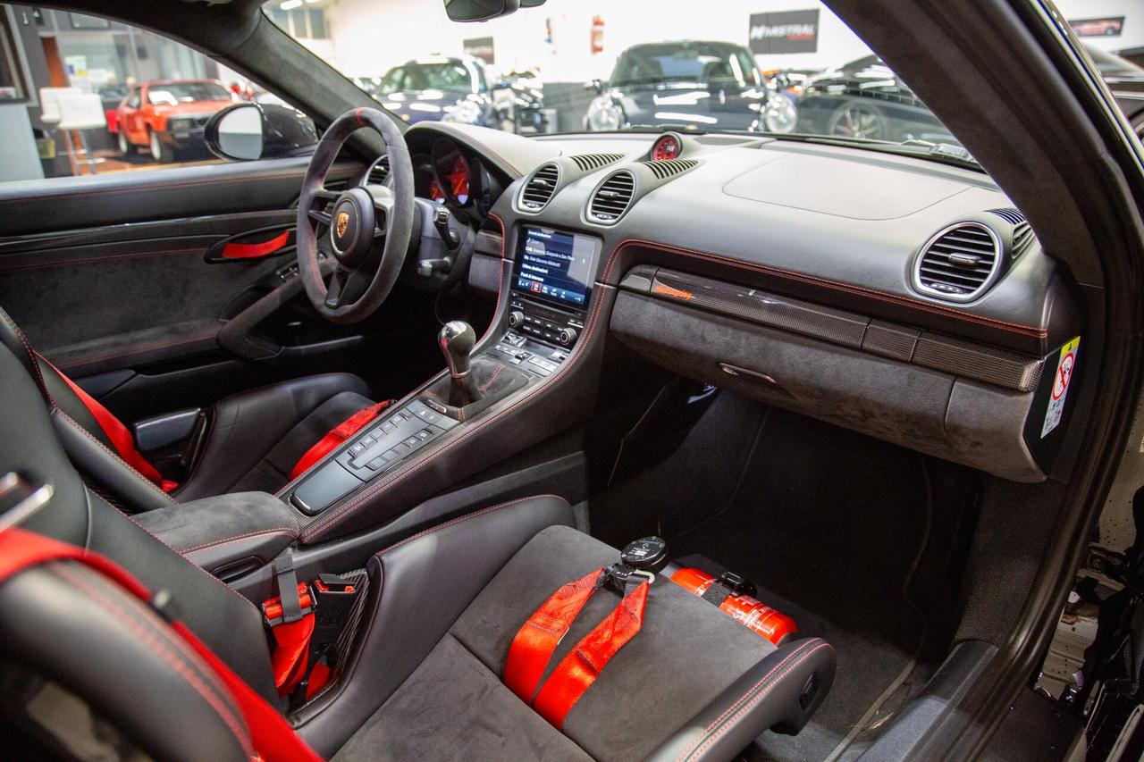 Porsche Cayman 718 GT4 Clubsport