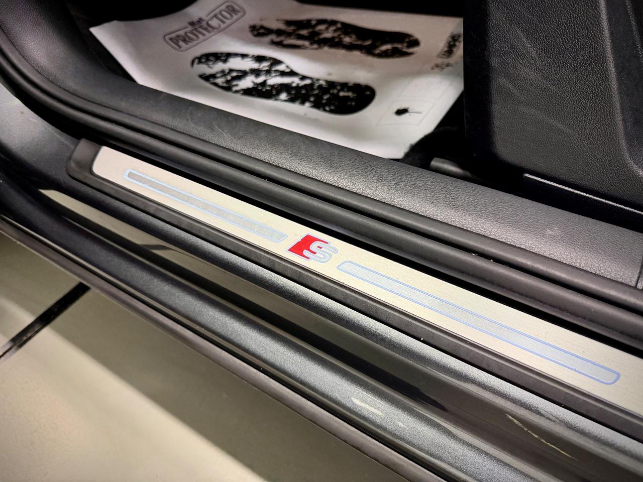 Audi Q2 30 TDI S line Edition - 2.0 TDI - FULL OPTIONAL