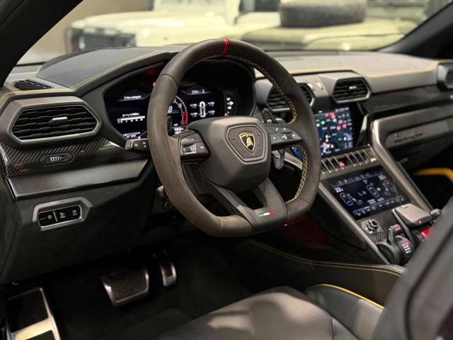 LAMBORGHINI Urus 4.0 Performante