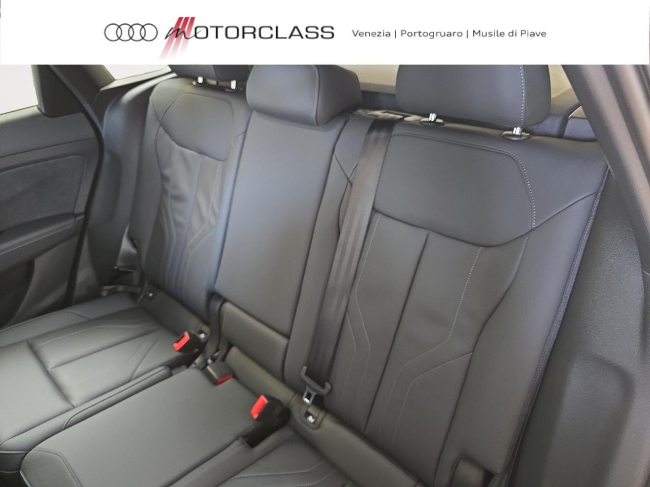 Audi Q3 2.0 tdi 150cv s line edition s tronic
