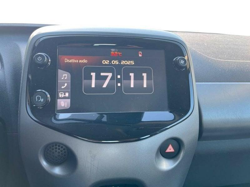 Toyota Aygo Connect 1.0 VVT-i 72 CV 5 porte x-clusiv