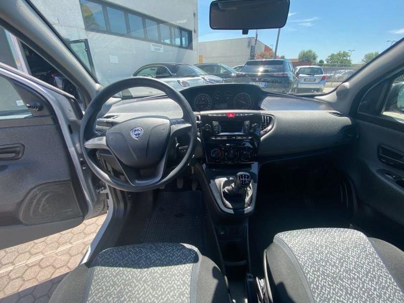 Lancia Ypsilon 1.0 HYBRID GOLD S&S 70CV