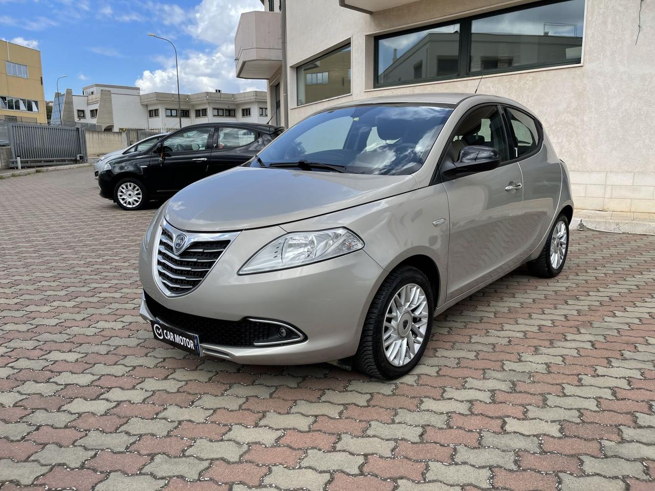 Lancia Ypsilon 1.2 69 CV 5 porte S&S Gold Cerchi "Perfetta"