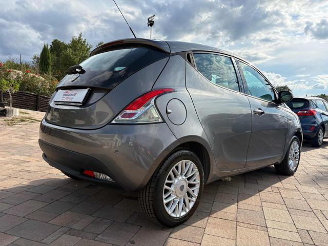 LANCIA Ypsilon 1.2 69 CV 5 porte GPL Ecochic Platinum
