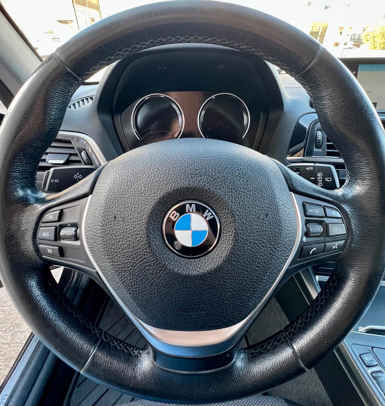 Bmw 116 116d 5p. Urban