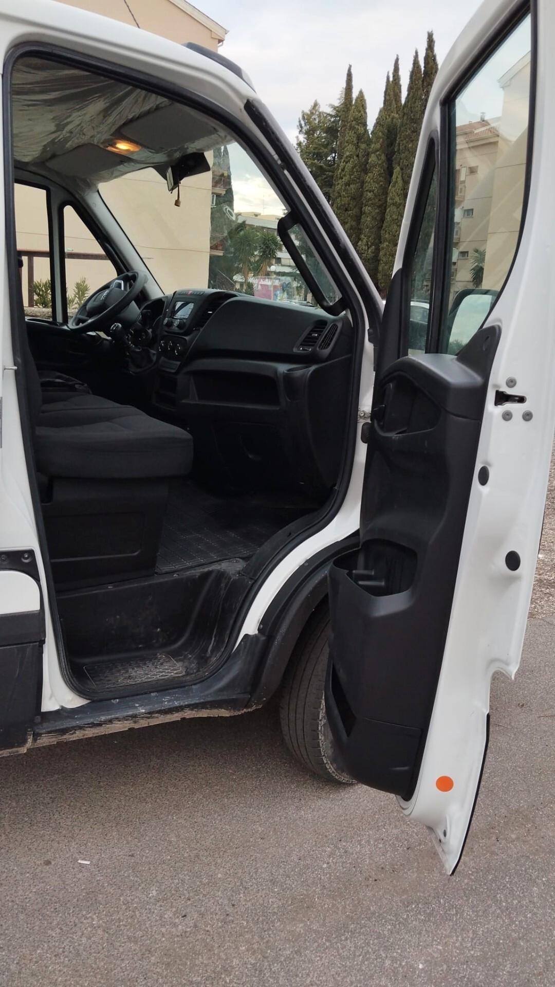 Iveco Daily 35C16H BTor 3.0 HPT PC-RG Cabinato