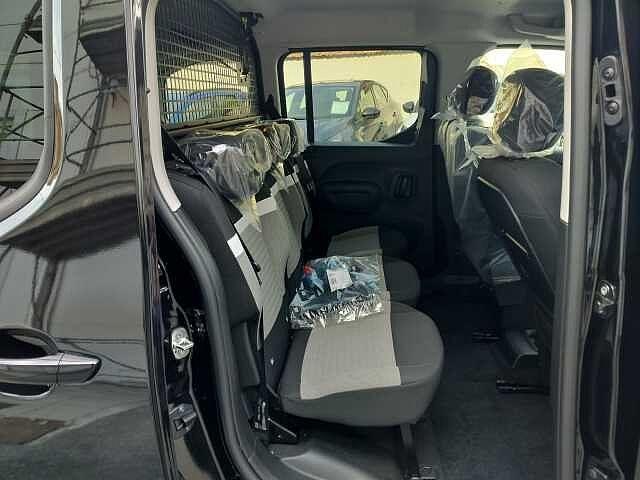 Citroen Berlingo BlueHDi 130 EAT8 Combi Plus KM Ø