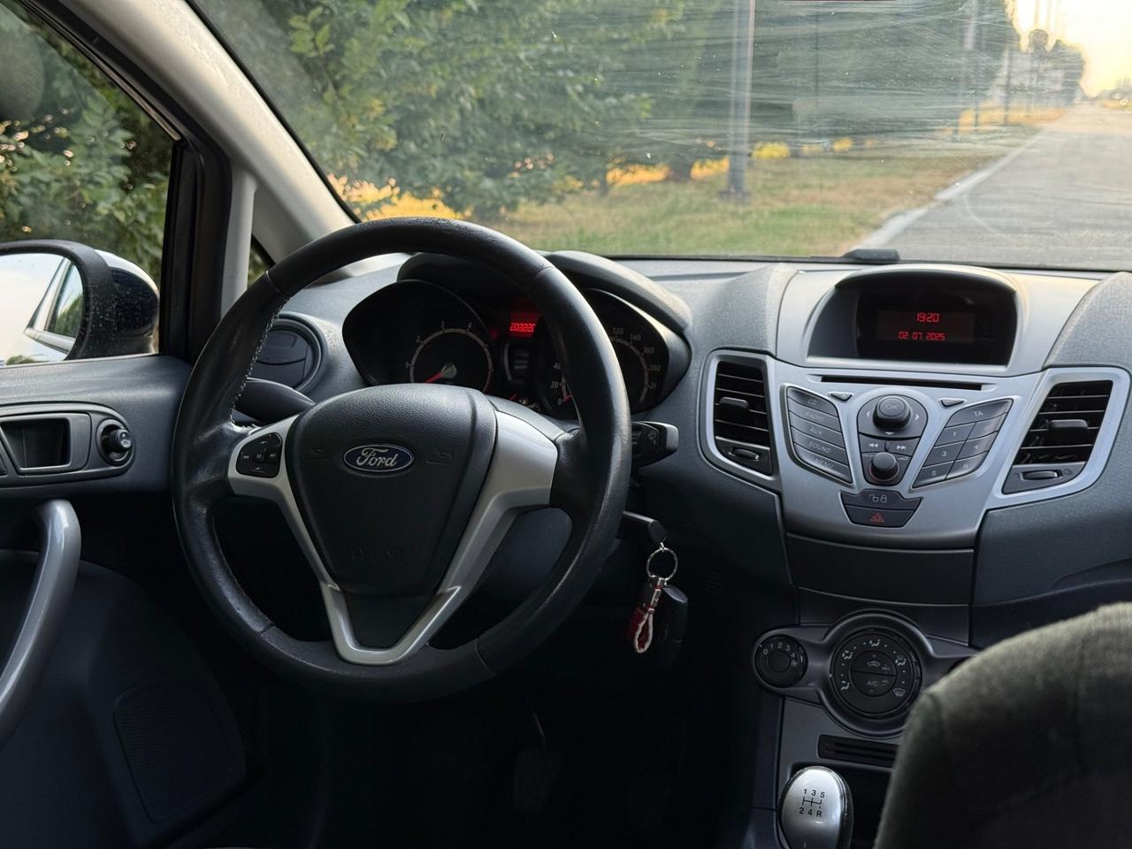 Ford Fiesta 1.4 5 porte Bz.- GPL Titanium