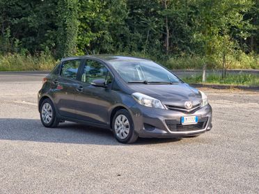 Toyota Yaris 1.0 5 porte Lounge CV-69 E5B Manuale NEO