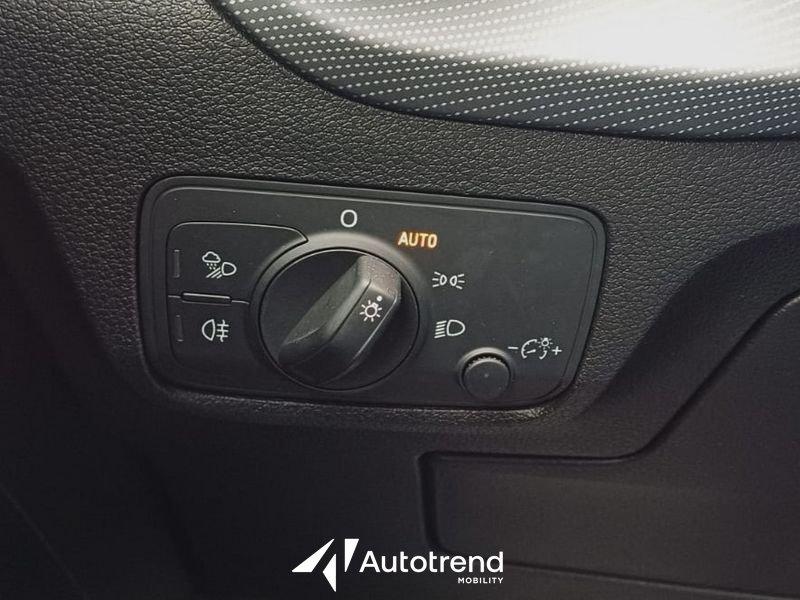 Audi Q2 30 TDI 116 CV NAVI LED Identity Black