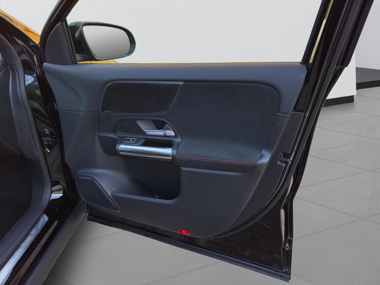 MERCEDES-BENZ GLA 200 d AUTOMATIC. PREMIUM AMG