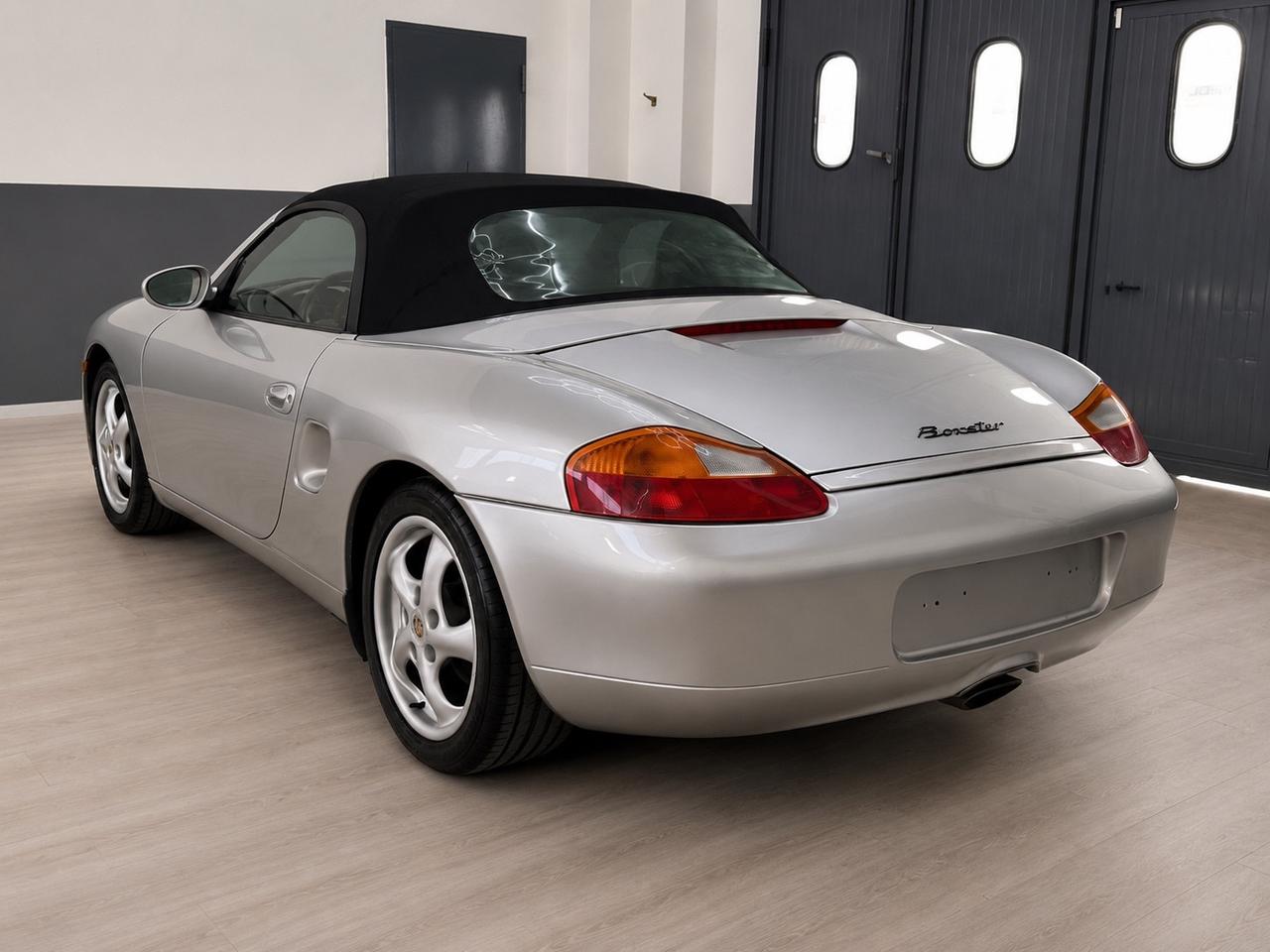 Porsche Boxster 2.5i 24V cat